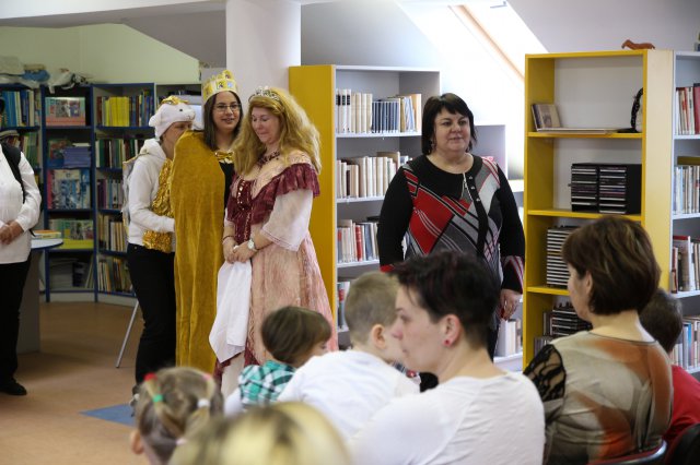 Iskolába hívogató