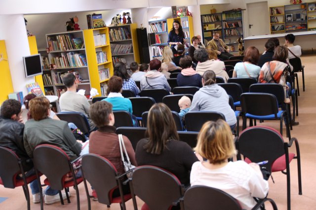 Iskolába hívogató