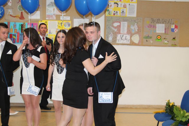 Középiskolai ballagás