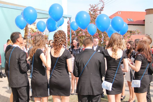 Középiskolai ballagás