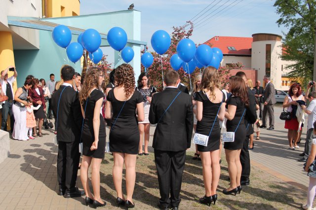 Középiskolai ballagás