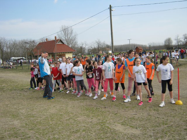 Körzeti mezei futó diákolimpia