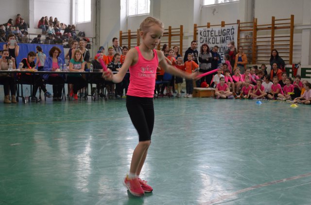 Kötélugró verseny