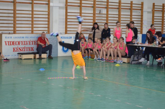 Kötélugró verseny