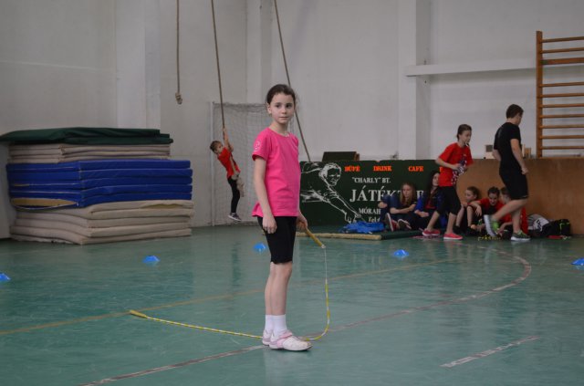 Kötélugró verseny