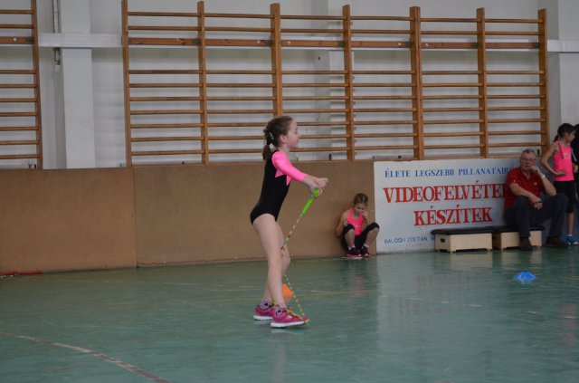 Kötélugró verseny