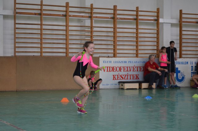 Kötélugró verseny