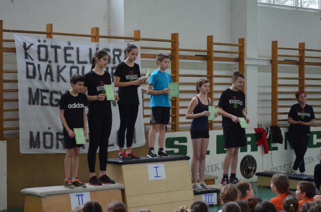 Kötélugró verseny