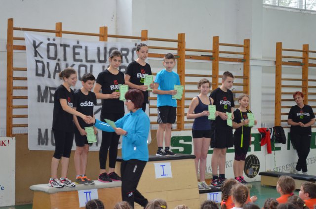 Kötélugró verseny