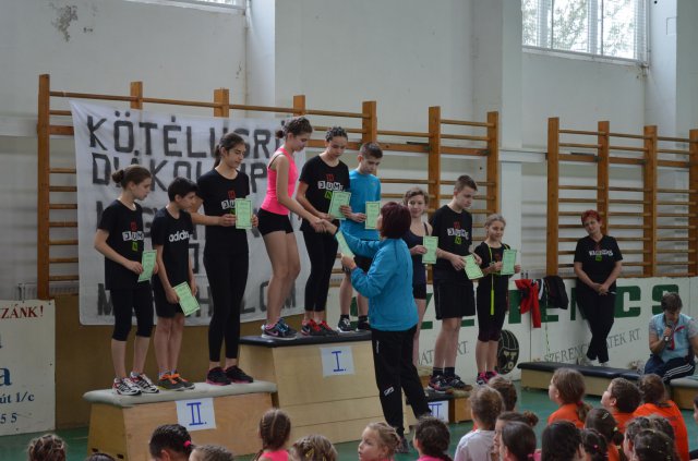 Kötélugró verseny