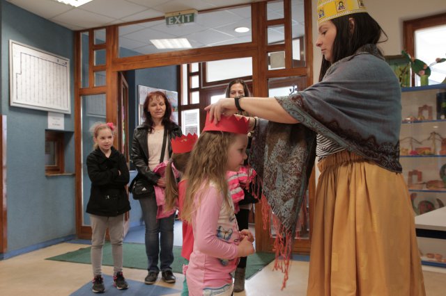 Iskolába hívogató