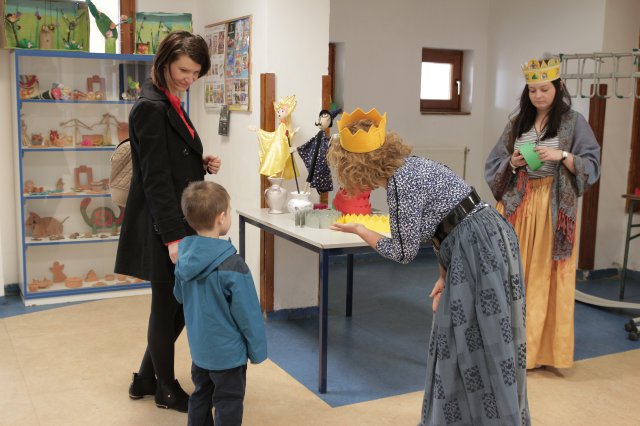 Iskolába hívogató