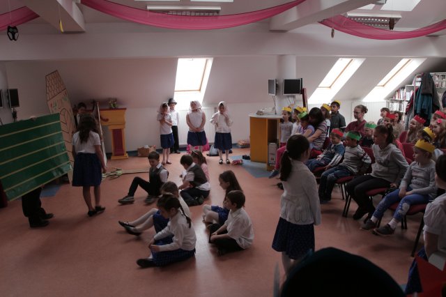 Iskolába hívogató