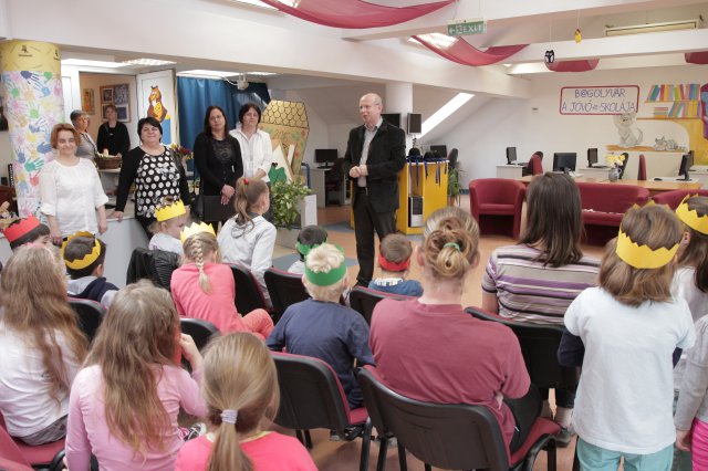 Iskolába hívogató