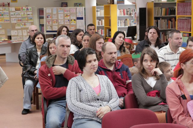 Iskolába hívogató