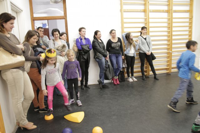 Iskolába hívogató