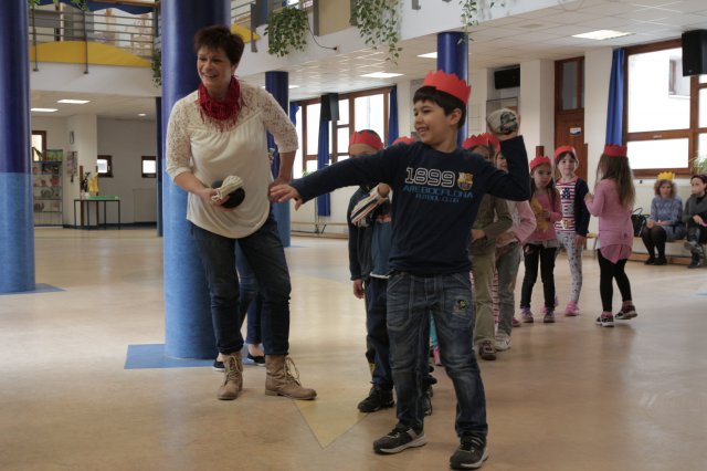 Iskolába hívogató