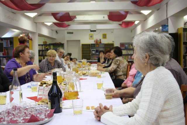 Nyugdíjas pedagógusok köszöntése