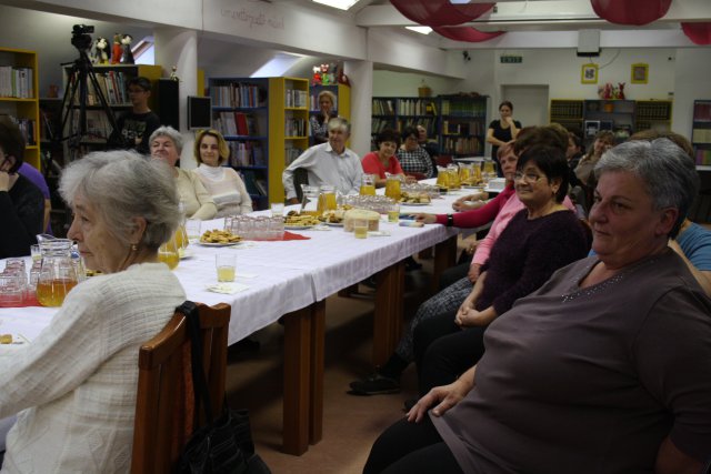 Nyugdíjas pedagógusok köszöntése
