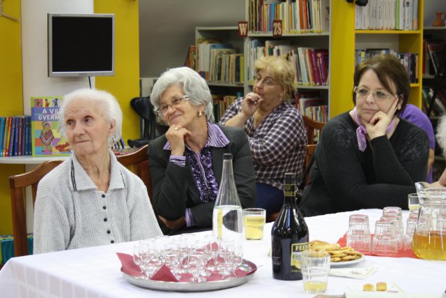 Nyugdíjas pedagógusok köszöntése