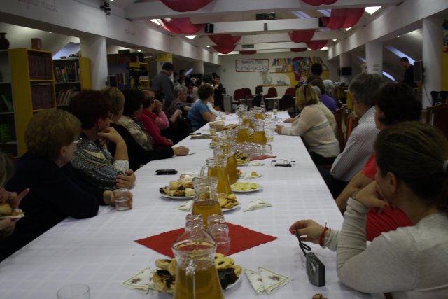 Nyugdíjas pedagógusok köszöntése