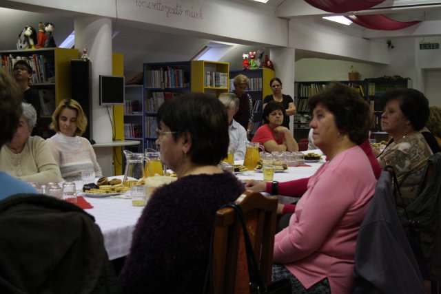 Nyugdíjas pedagógusok köszöntése