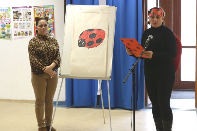 Itt a farsang áll a bál...