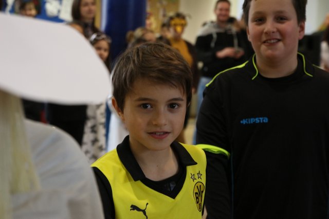 Itt a farsang áll a bál...