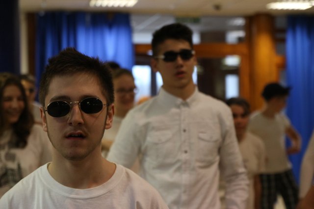 Itt a farsang áll a bál...