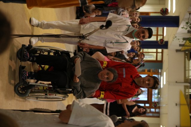 Itt a farsang áll a bál...