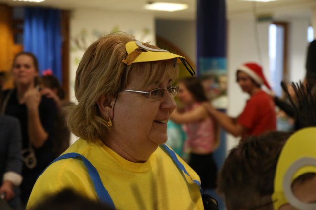 Itt a farsang áll a bál...