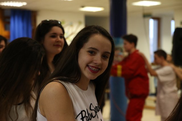 Itt a farsang áll a bál...