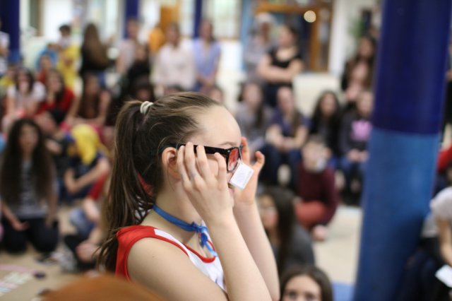 Itt a farsang áll a bál...