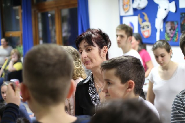 Itt a farsang áll a bál...