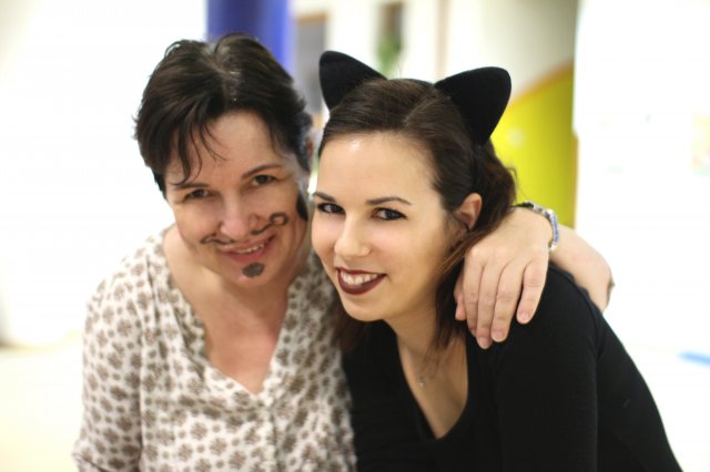 Itt a farsang áll a bál...