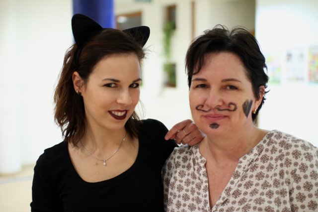 Itt a farsang áll a bál...