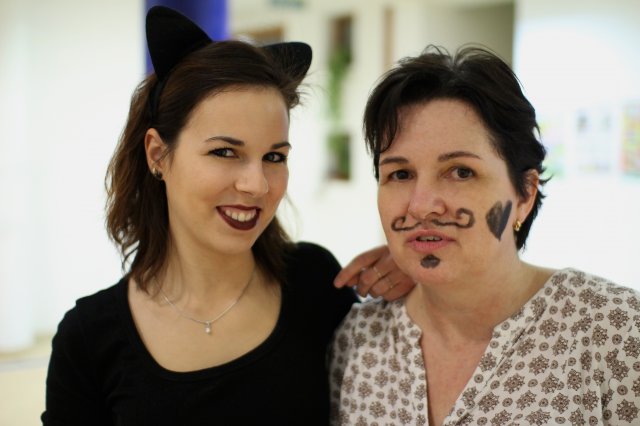 Itt a farsang áll a bál...