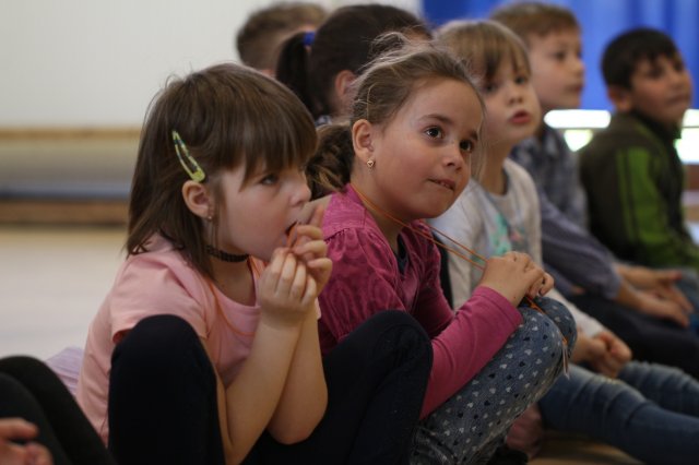 Iskolába hívogató