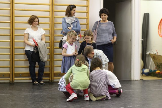 Iskolába hívogató