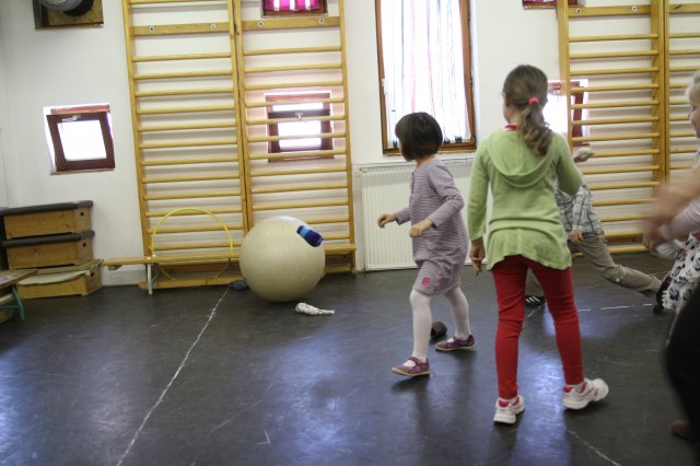 Iskolába hívogató