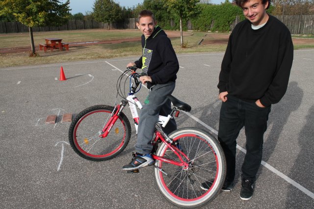Kerékpáros ügyességi verseny