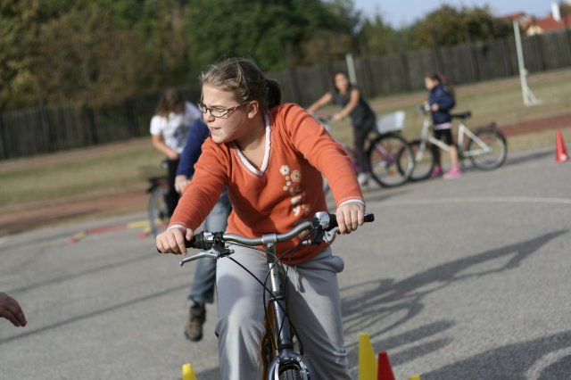 Kerékpáros ügyességi verseny
