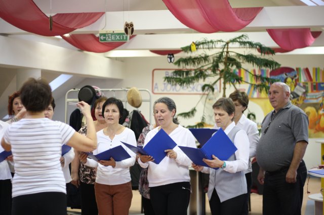 Nyugdíjas pedagógusok köszöntése