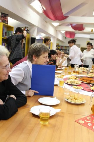 Nyugdíjas pedagógusok köszöntése