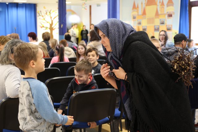 Iskolába hívogató