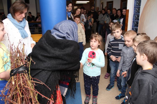 Iskolába hívogató