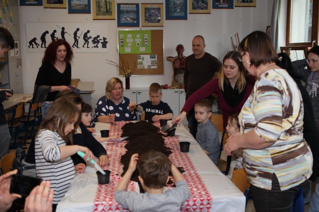 Iskolába hívogató