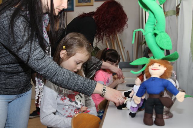 Iskolába hívogató