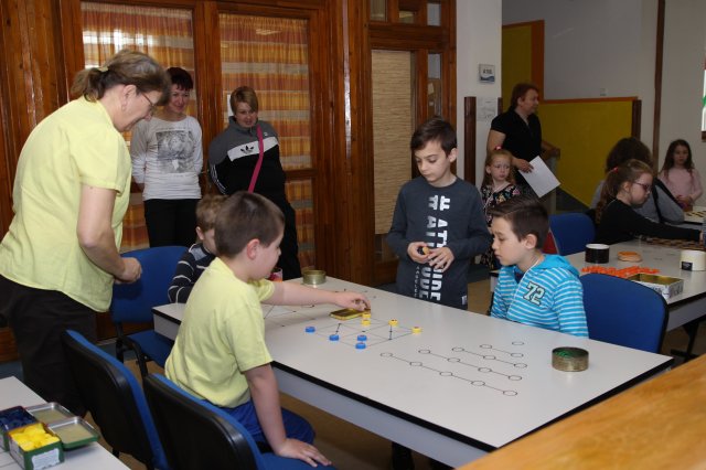 Iskolába hívogató