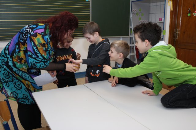 Iskolába hívogató